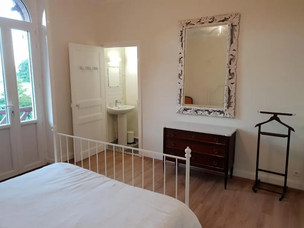 Manoir D Avray Beaujolais Bed & Breakfast Saint-Just-d'Avray France